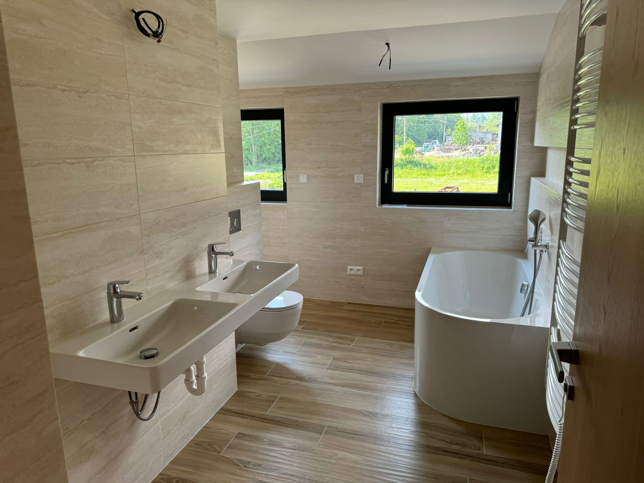 PHOTO 2025 10 20 18 33 10 8